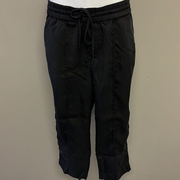 Workshop Black 100% Lyocell Pull-on Drawstring Capri Pants w/ Pockets- Medium - Picture 6 of 15